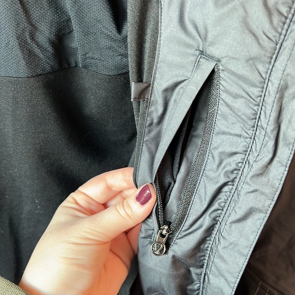 NEW Lululemon Run: Get Up And Glow Jacket *Reflective 360 - Picture 8 of 14